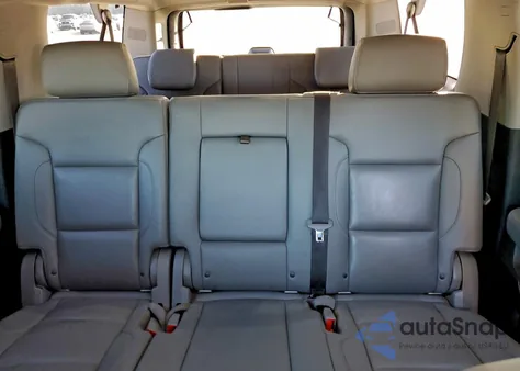 2018 Chevrolet Suburban C1500 Lt z USA, uszkodzony, nr VIN 1GNSCHKCXJR114954